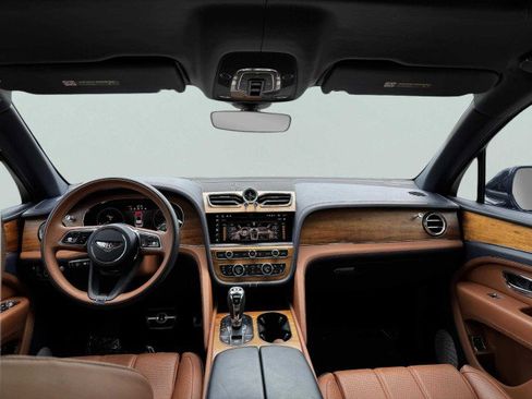 Used 2023 Bentley Bentayga Extended Wheelbase image 51