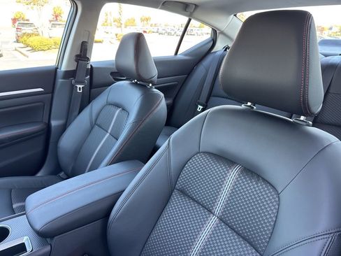 New 2026 Nissan Altima 2.5 SR w/ SR Midnight Edition Package image 11