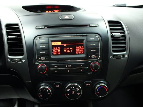 Used 2014 Kia Forte LX w/ Popular Package FWD image 21