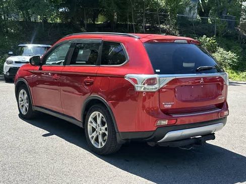 Used 2015 Mitsubishi Outlander SE AWD/4WD image 21
