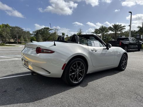 Used 2019 MAZDA MX-5 Miata Grand Touring image 25