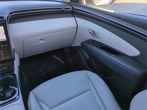 Certified 2024 Hyundai Tucson Limited image 17