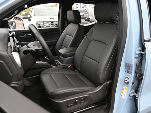 Used 2025 Chevrolet Colorado LT w/ LT Convenience Package RWD image 18