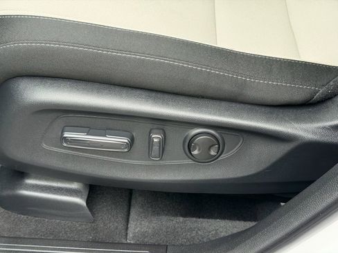 Used 2024 Honda CR-V EX image 13