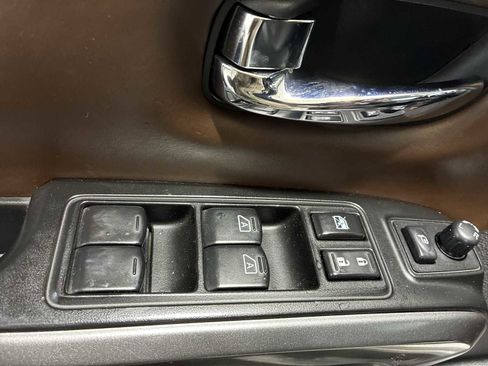 Used 2018 Nissan Titan S image 15