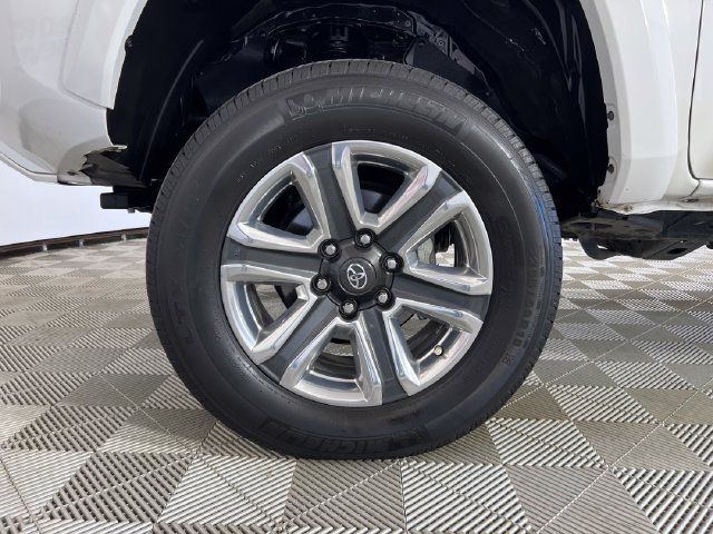 Used 2018 Toyota Tacoma Limited AWD/4WD image 24