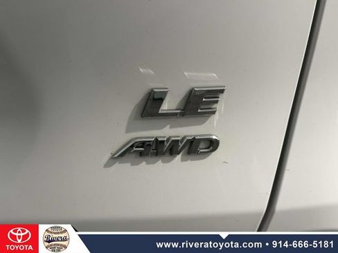 Used 2019 Toyota RAV4 LE w/ All Weather Liner Package AWD/4WD image 10