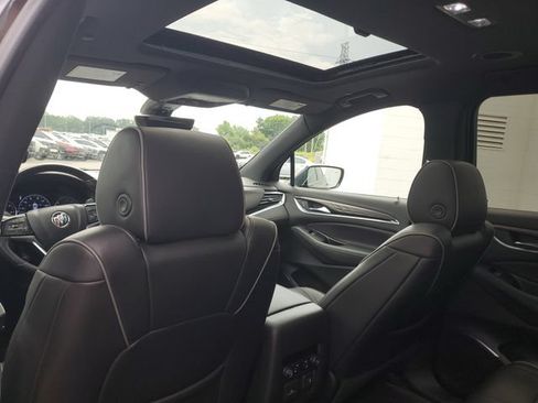 Used 2022 Buick Enclave Avenir w/ Trailering Package, 5000 lbs. AWD/4WD image 12