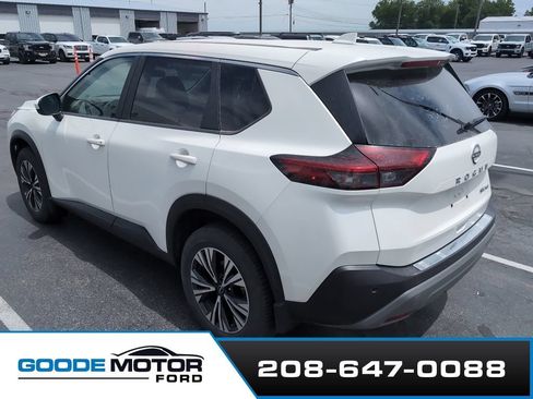 Used 2023 Nissan Rogue SV AWD/4WD image 3