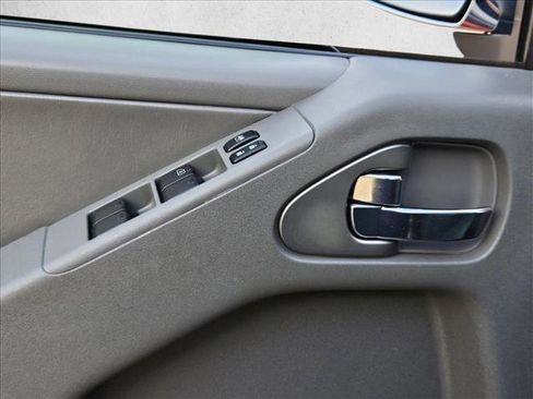 Used 2019 Nissan Frontier SL RWD image 26