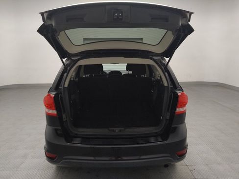 Used 2017 Dodge Journey SXT FWD image 29
