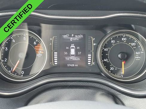 Used 2019 Jeep Cherokee Latitude Plus w/ Cold Weather Group image 12