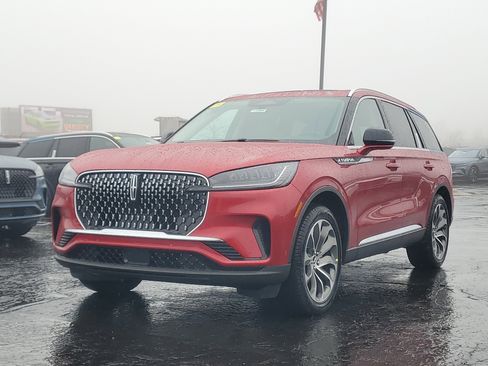 New 2026 Lincoln Aviator AWD image 2