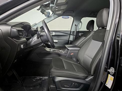 Certified 2022 Ford Explorer XLT RWD image 15