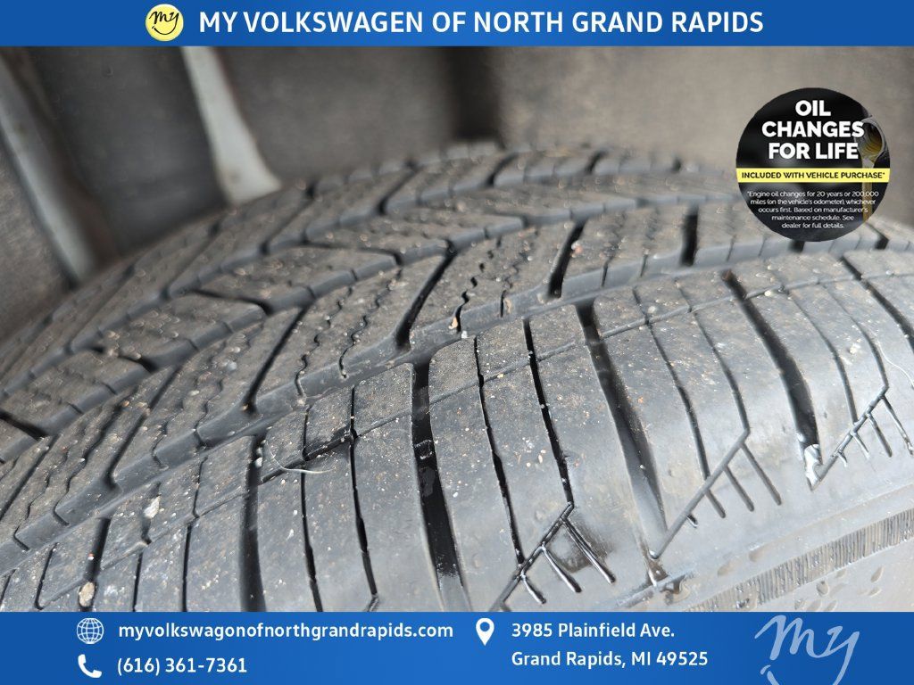 Used 2023 Volkswagen Taos SE FWD image 34