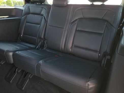 New 2027 Lincoln Navigator Reserve w/ Jet Appearance Package AWD/4WD image 8