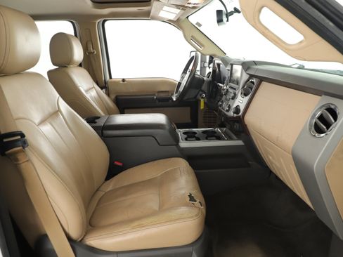 Used 2015 Ford F250 Lariat w/ Lariat Ultimate Package AWD/4WD image 18