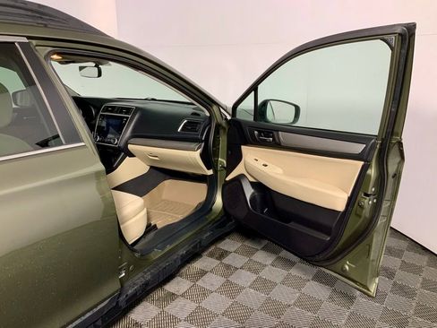 Used 2019 Subaru Outback 2.5i Premium image 31