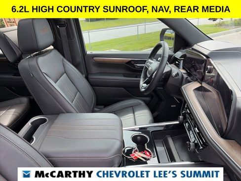 Used 2025 Chevrolet Tahoe High Country AWD/4WD image 35