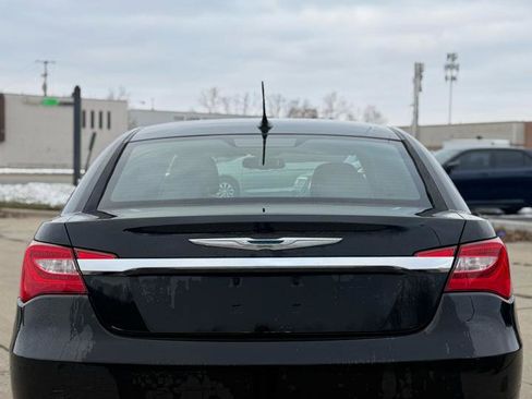 Used 2011 Chrysler 200 Limited image 6