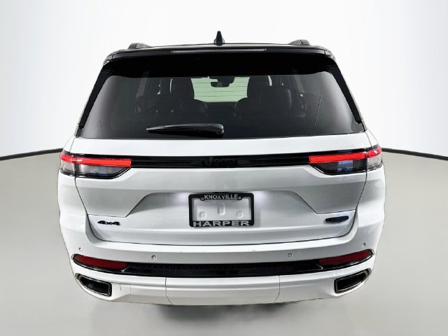 Used 2025 Jeep Grand Cherokee Summit w/ Obsidian Package AWD/4WD image 8
