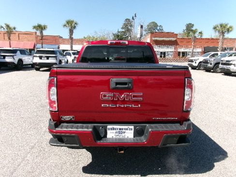 Used 2021 GMC Canyon Denali image 4