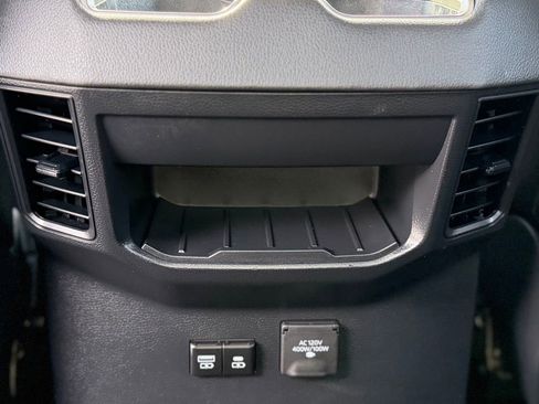 Used 2024 Toyota Tundra Limited image 8