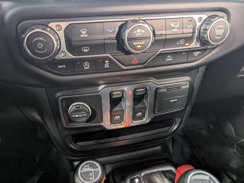 Used 2022 Jeep Wrangler Sport AWD/4WD image 21