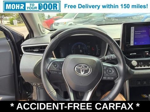 Used 2023 Toyota Corolla Cross XLE w/ Convenience Package AWD/4WD image 21