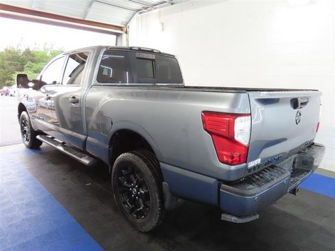 Used 2019 Nissan Titan SV w/ SV Convenience Package AWD/4WD image 10