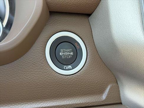 Used 2020 RAM 1500 Laramie AWD/4WD image 28