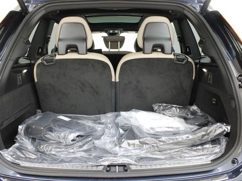 New 2026 Volvo XC90 T8 Ultra w/ Protection Package Premier AWD/4WD image 32