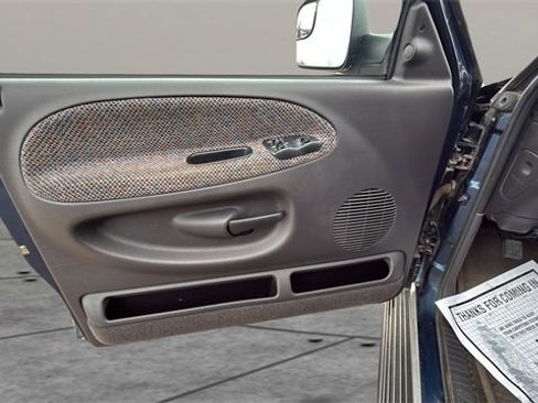 Used 2002 Dodge Ram 2500 Truck SLT image 25