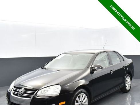 Used 2010 Volkswagen Jetta Limited Edition FWD image 4