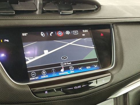 Used 2017 Cadillac XT5 Luxury w/ Driver Awareness Package image 40