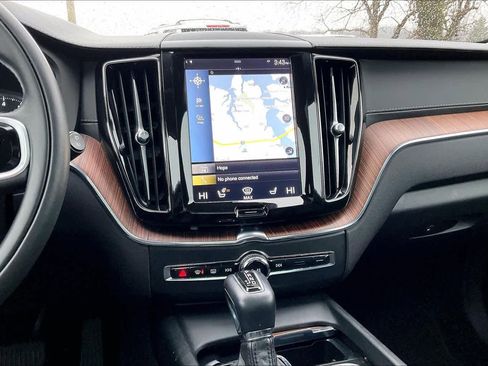 Used 2018 Volvo XC60 T6 Inscription w/ Convenience Package image 7