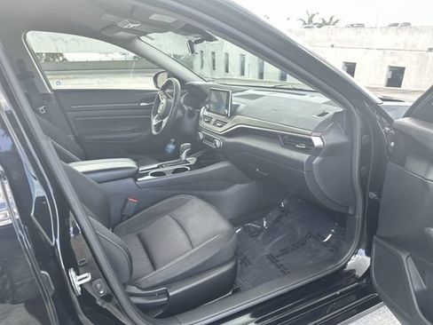 Used 2024 Nissan Altima 2.5 SV FWD image 15
