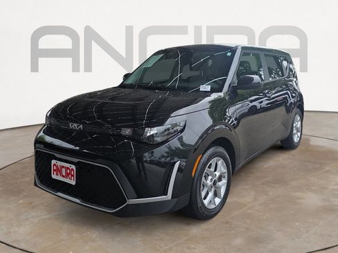 Certified 2025 Kia Soul LX image 4