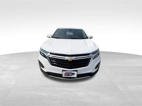 Used 2024 Chevrolet Equinox LT AWD/4WD image 2