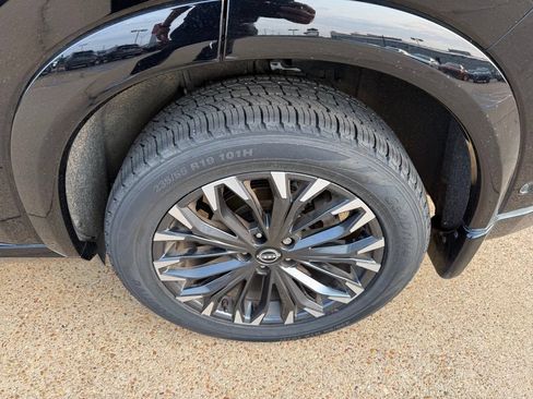Certified 2025 Nissan Rogue Platinum w/ Tech Package FWD image 20