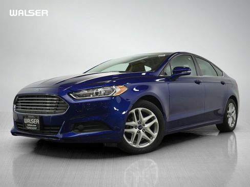 Used 2013 Ford Fusion SE image 1