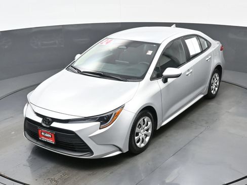 Used 2024 Toyota Corolla LE FWD image 34