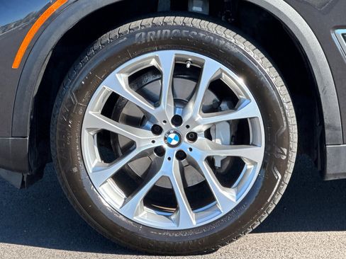 Used 2022 BMW X5 xDrive40i w/ Climate Comfort Package image 32