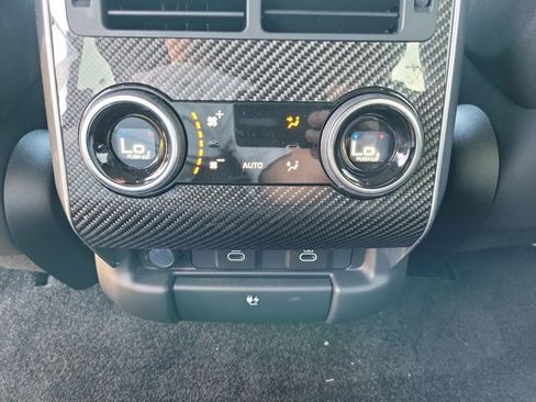 Used 2022 Land Rover Range Rover Sport SVR image 12