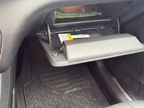 Used 2019 Jeep Cherokee Limited w/ Trailer Tow Group AWD/4WD image 24