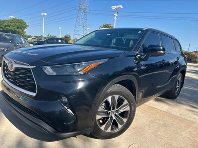 Used 2022 Toyota Highlander XLE
