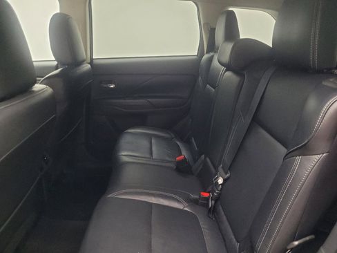 Used 2020 Mitsubishi Outlander SEL AWD/4WD image 18