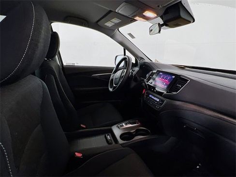 Used 2021 Honda Ridgeline Sport image 10