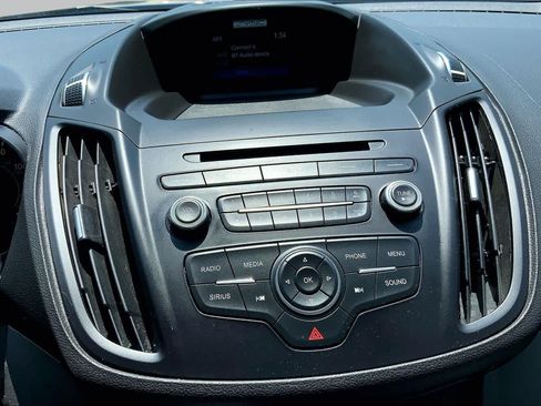 Used 2017 Ford Escape SE FWD image 7