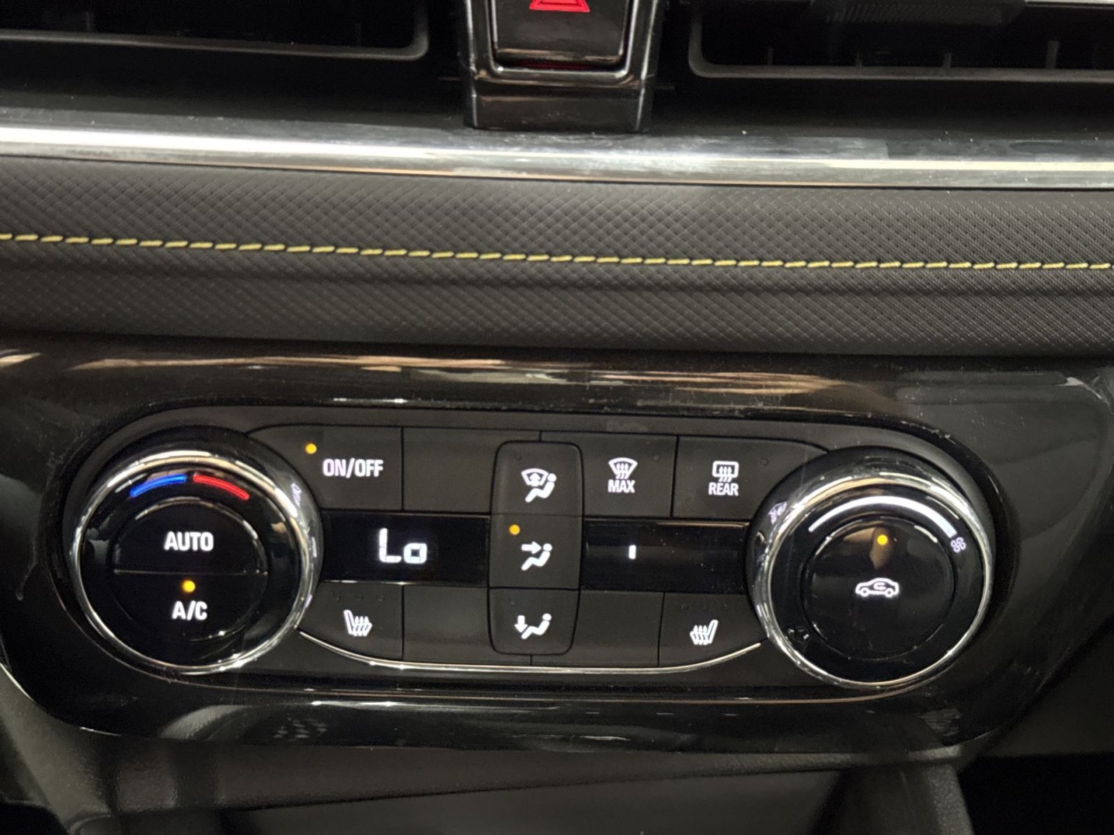 Used 2026 Chevrolet TrailBlazer ACTIV w/ Convenience Package FWD image 39